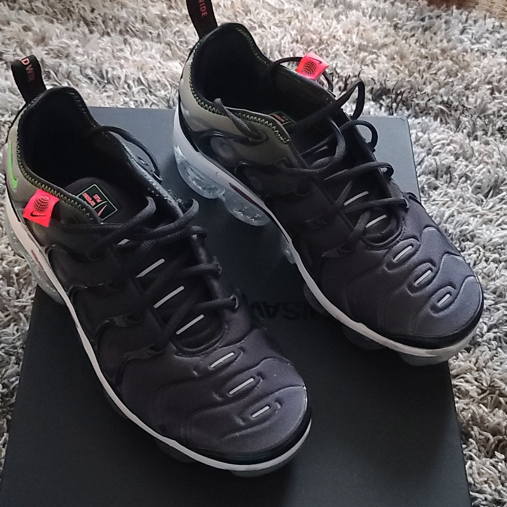 Mens nike sneakers SOLD